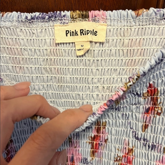 Floral puff sleeve smocked dress - Picture 4 of 5